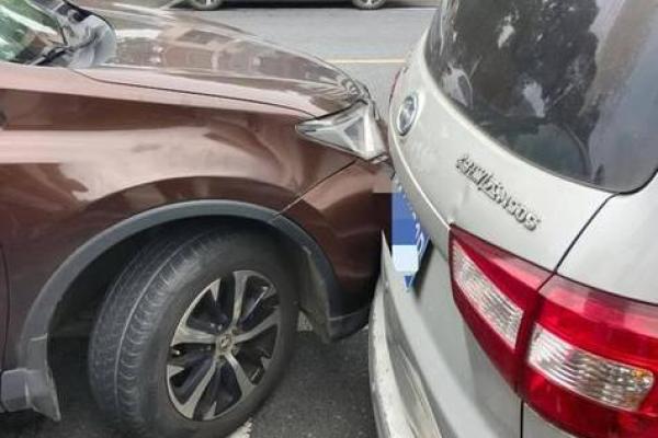 蹭了别人的车事后能走保险吗