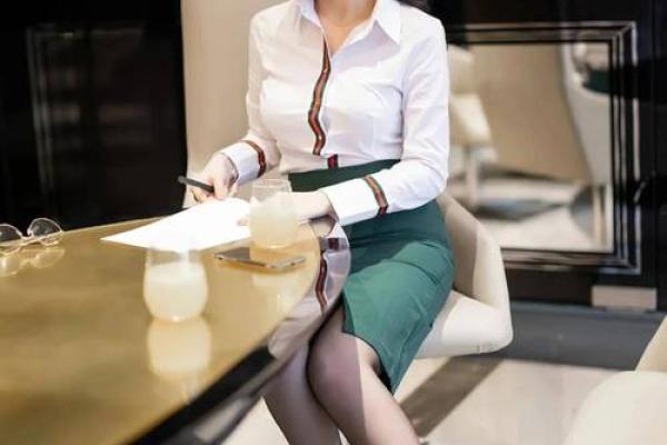 股市大长腿什么意思